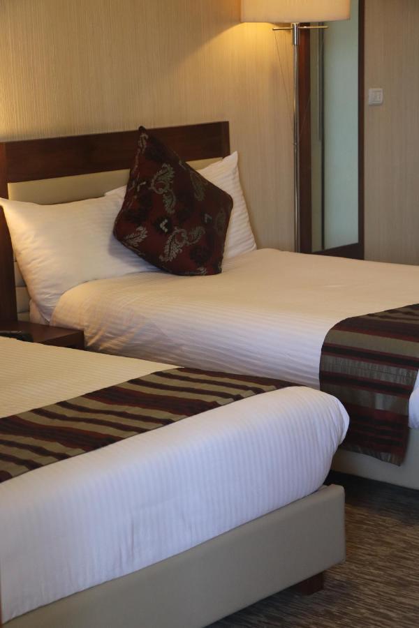 מונרוביה Mamba Point Hotel מראה חיצוני תמונה