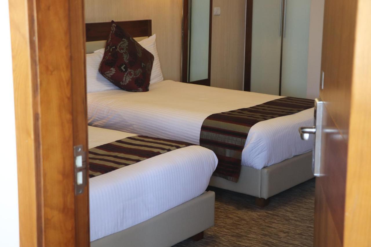 מונרוביה Mamba Point Hotel מראה חיצוני תמונה