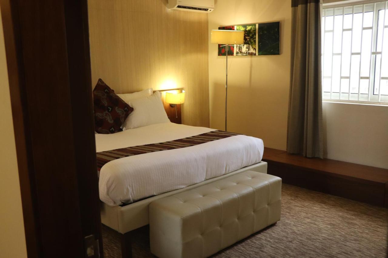 מונרוביה Mamba Point Hotel מראה חיצוני תמונה